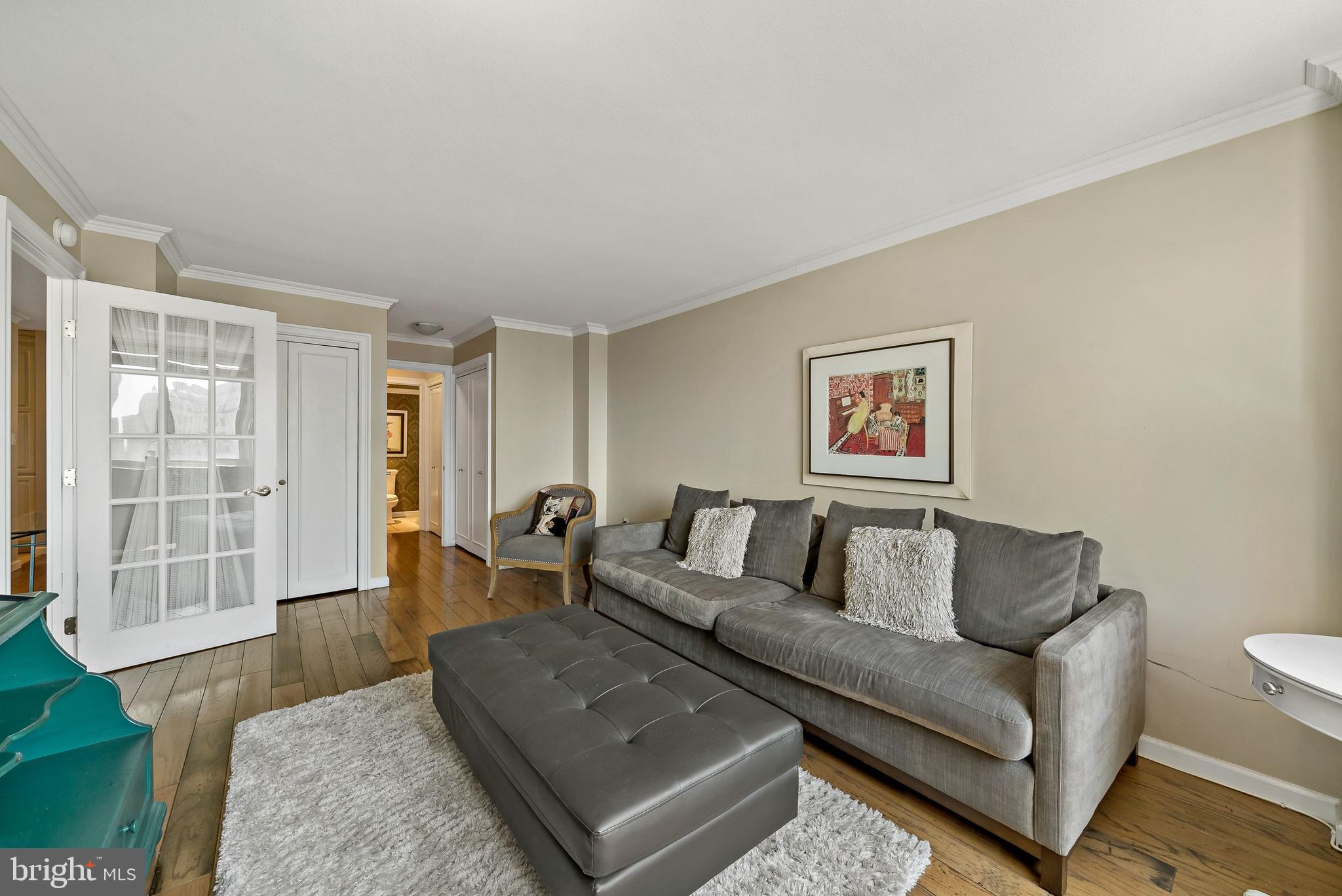 1919 Chestnut St #1610-11