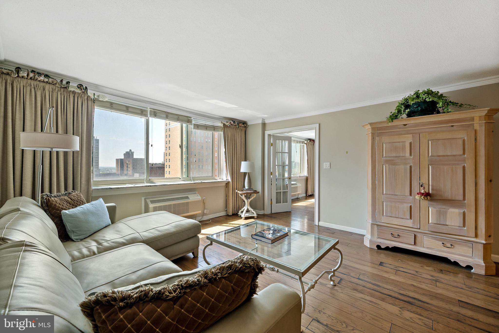 1919 Chestnut St #1610-11