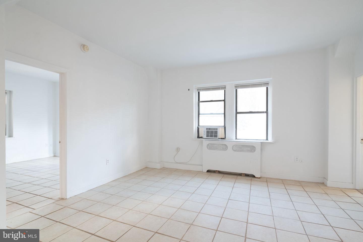 1321-23 Spruce St #4f