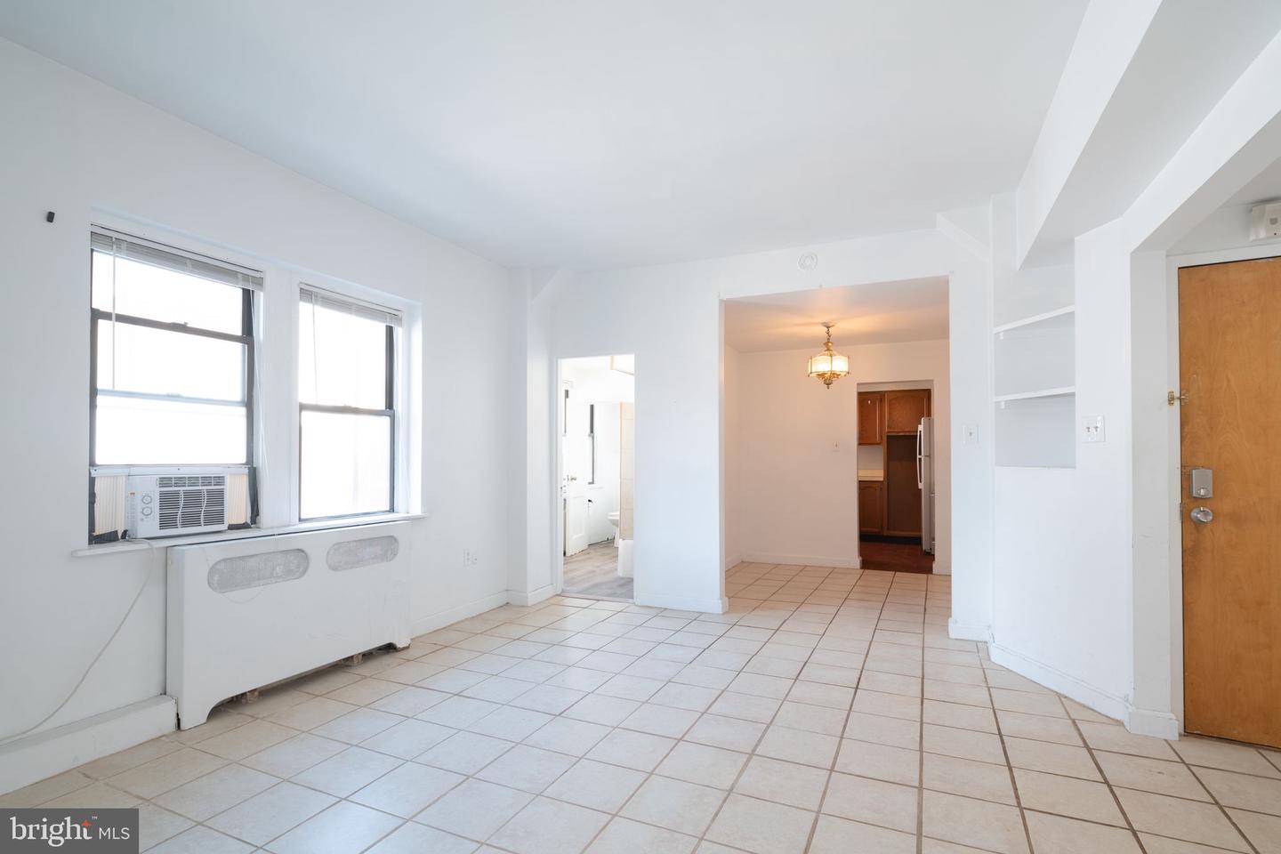 1321-23 Spruce St #4f