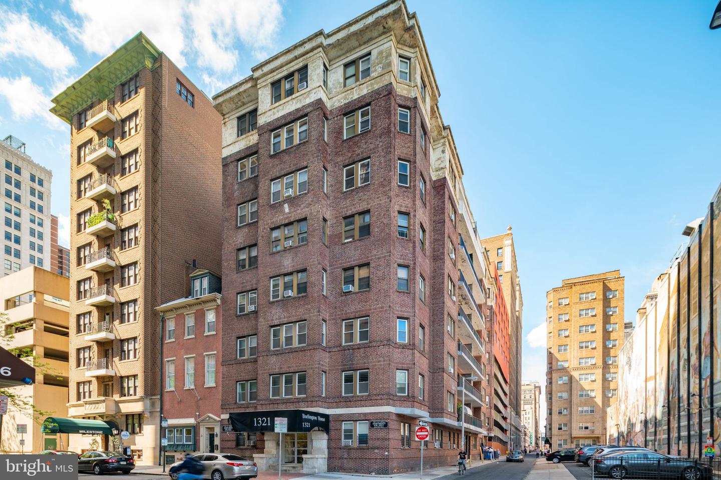 1321-23 Spruce St #4f