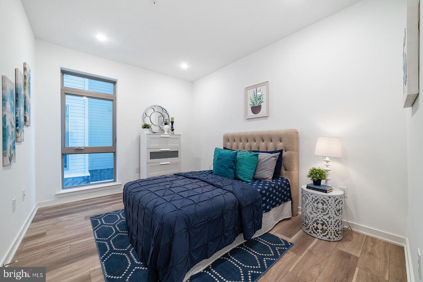 2037 E Lehigh Ave #51c