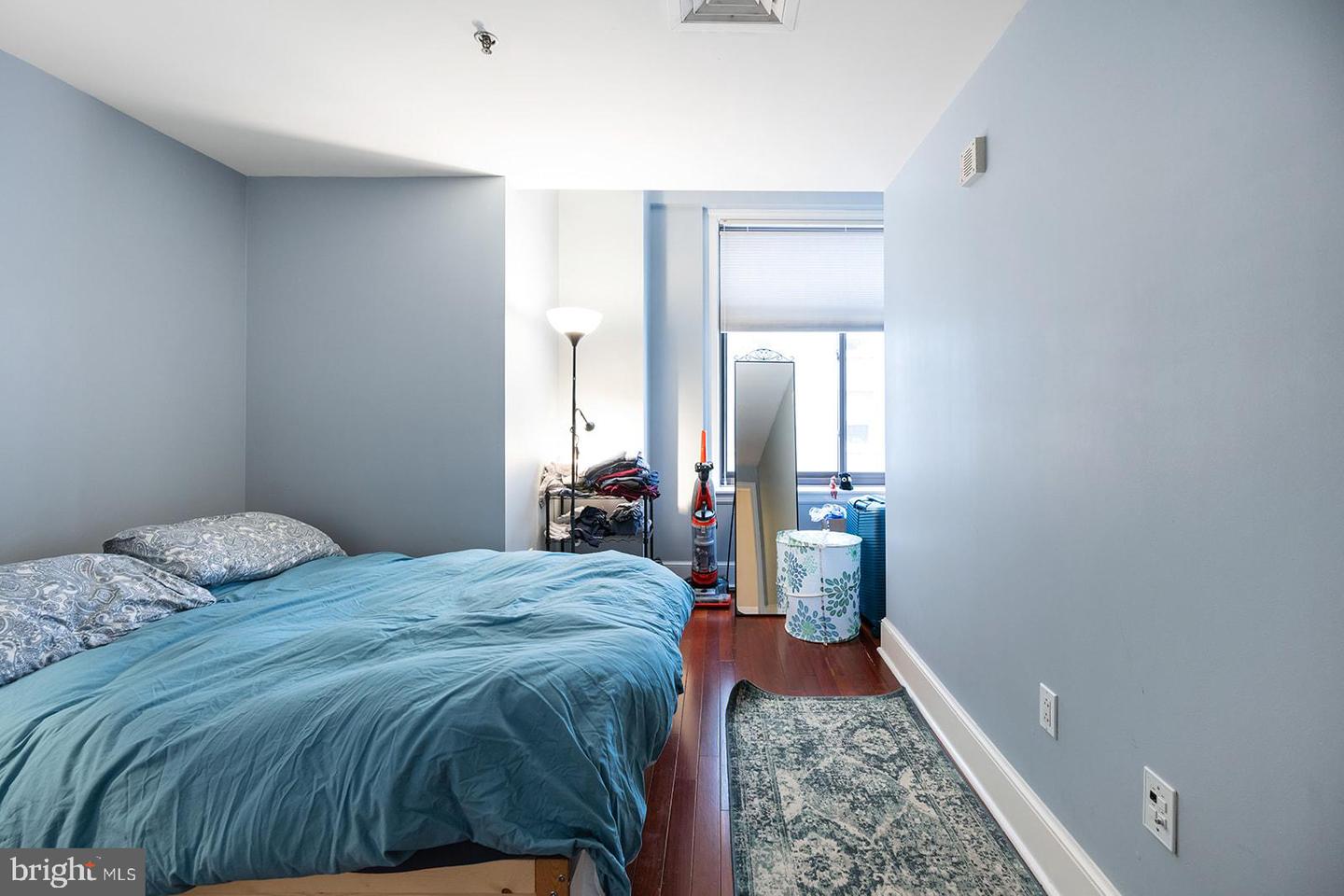 1500 Chestnut St #13e