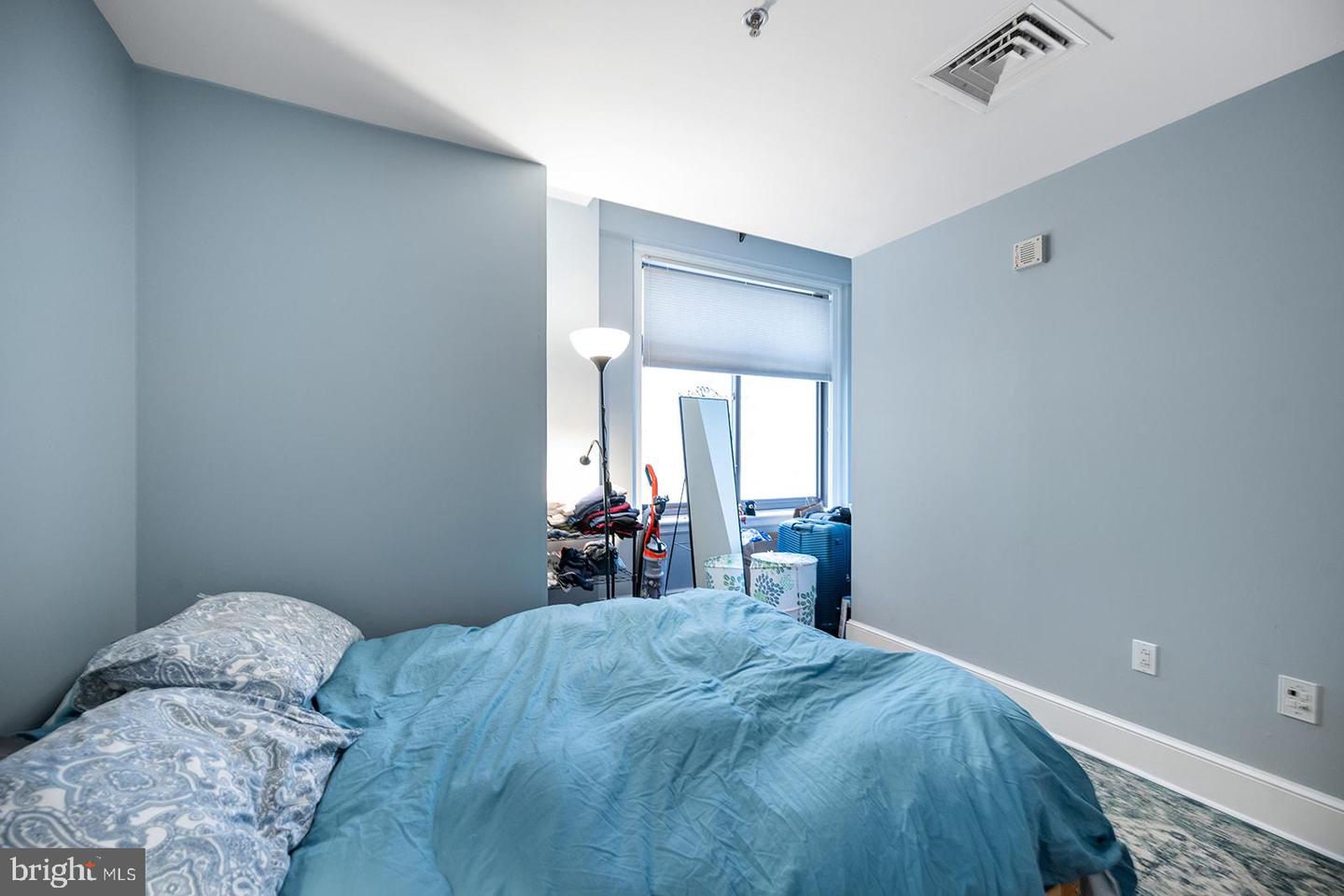 1500 Chestnut St #13e