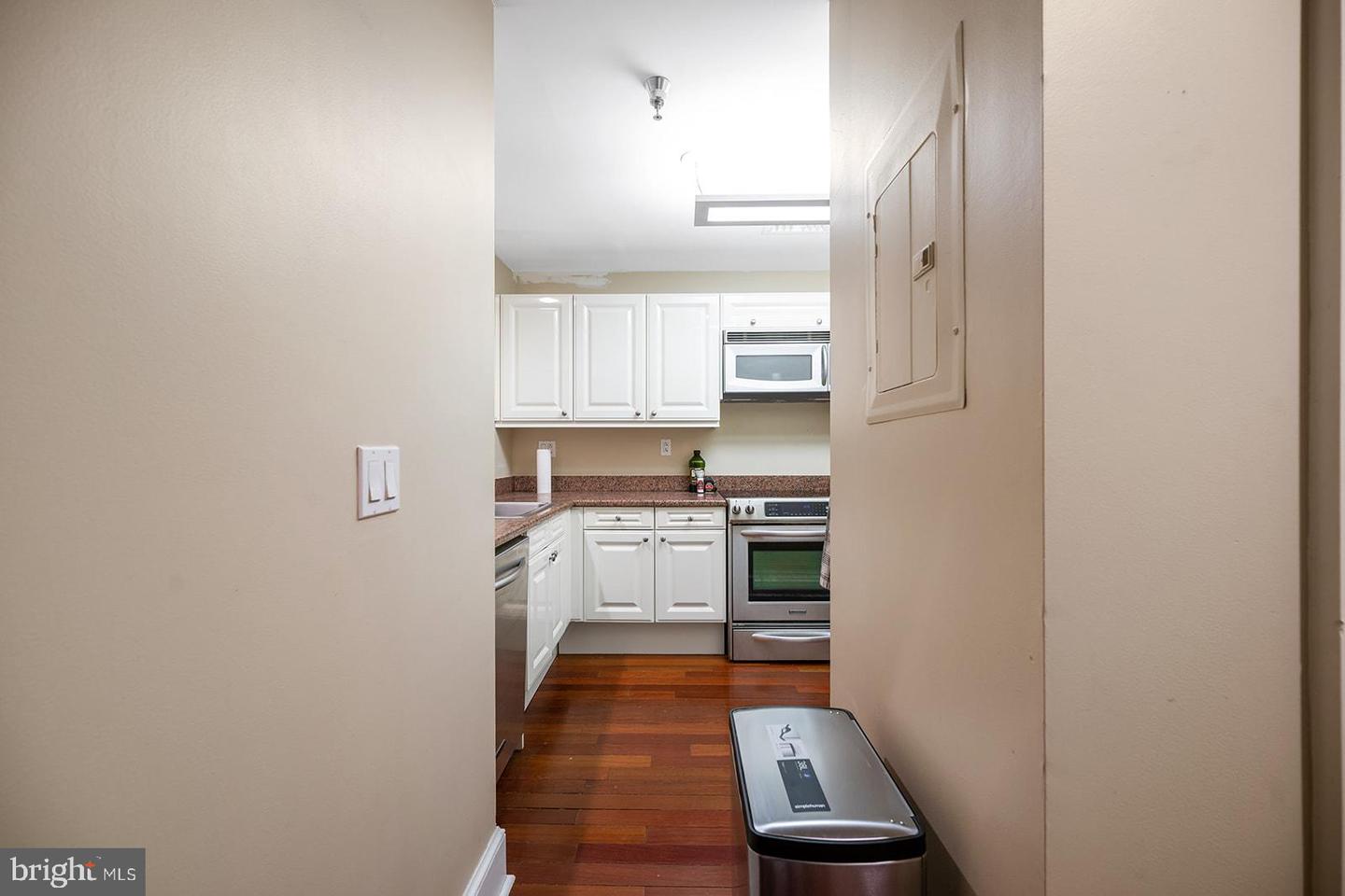 1500 Chestnut St #13e