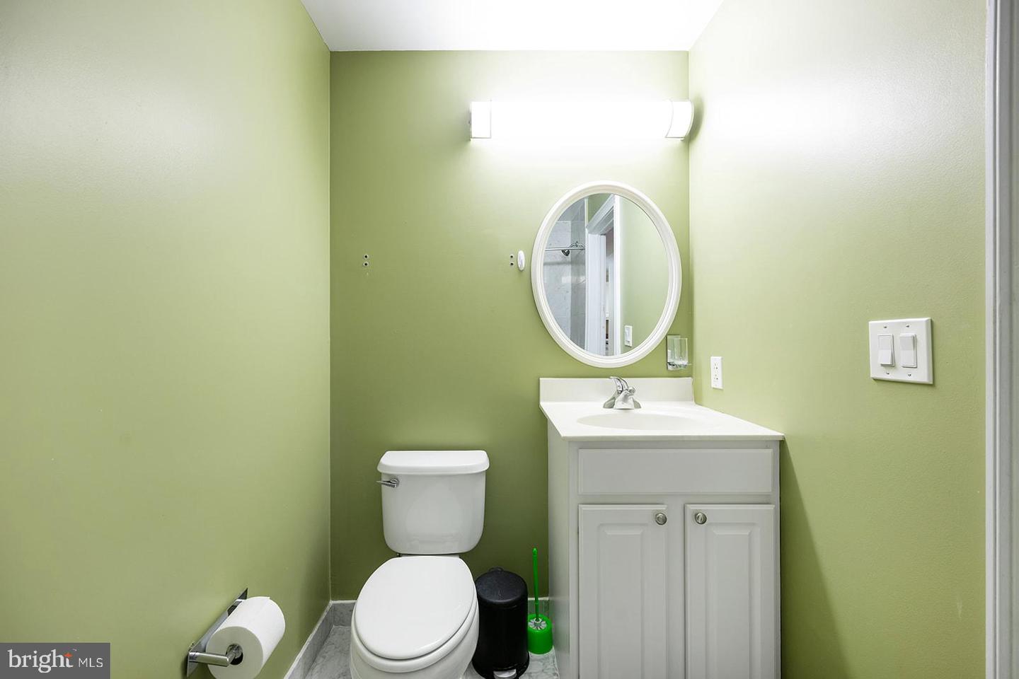 1500 Chestnut St #13e