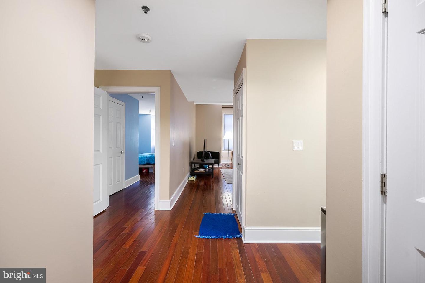 1500 Chestnut St #13e