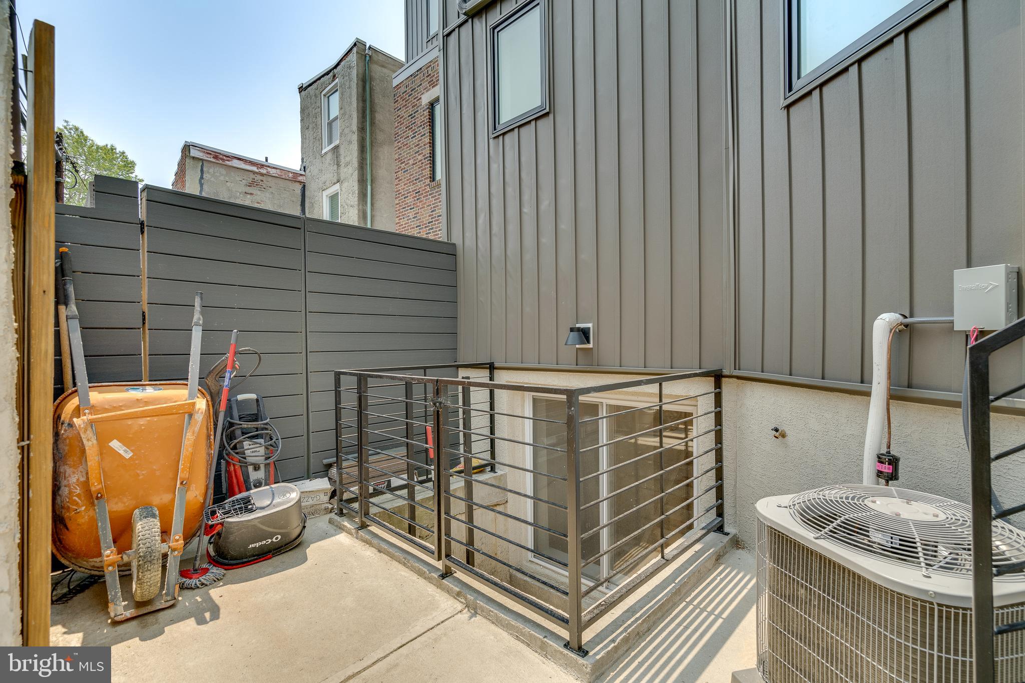 721 N 3rd St #3