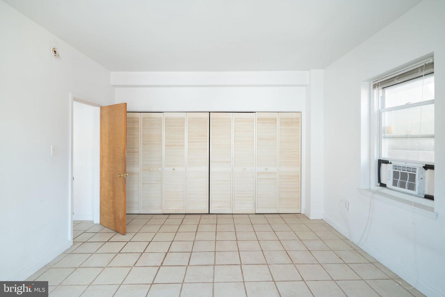 1321-23 Spruce St #4e