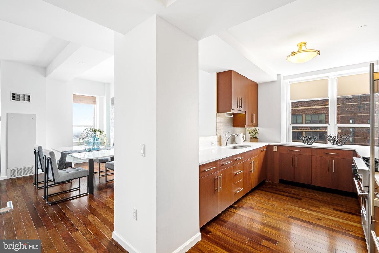 1425 Locust St #Ph31