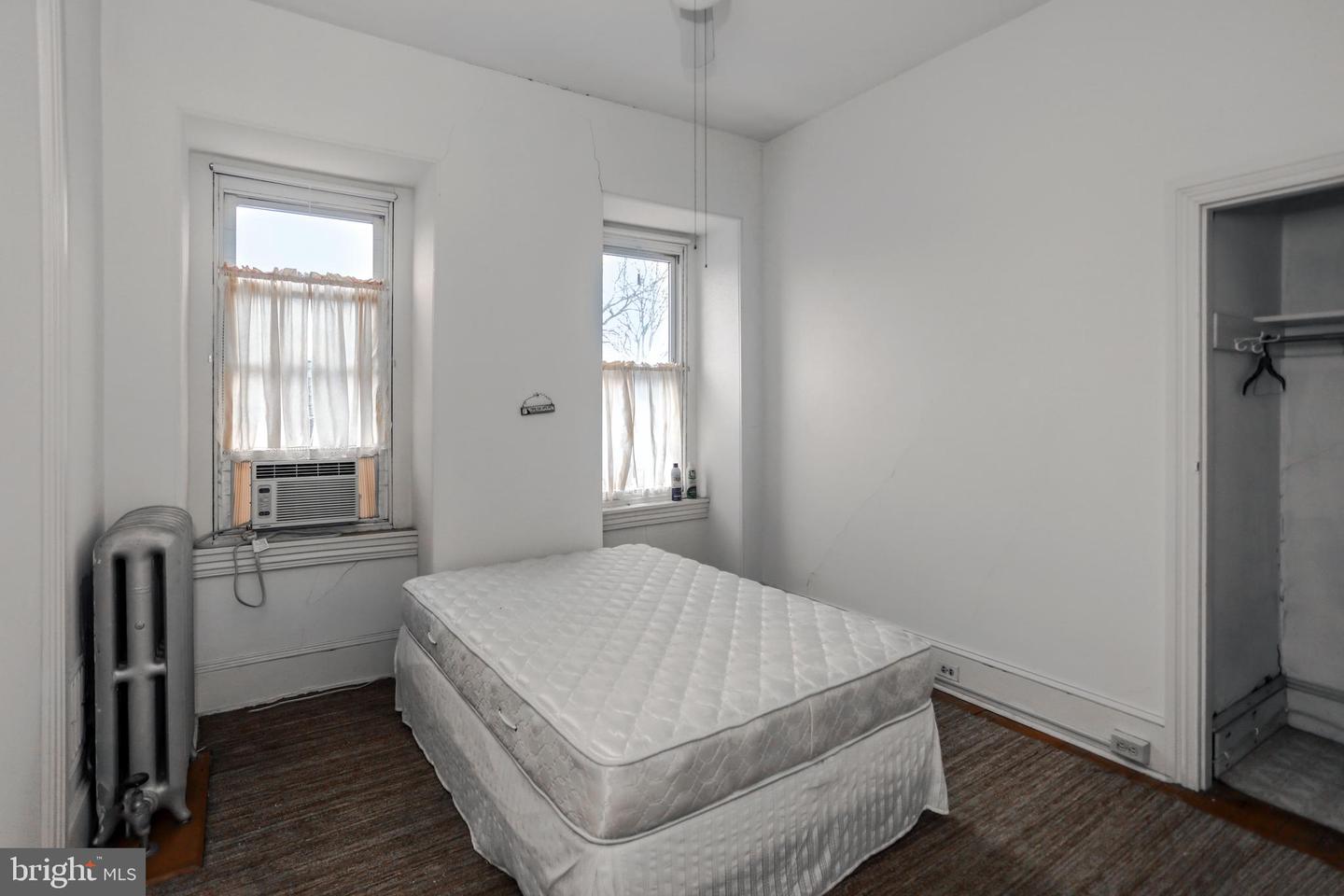 4666 Penn St