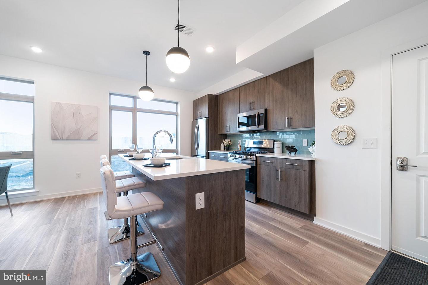 2037 E Lehigh Ave #54c