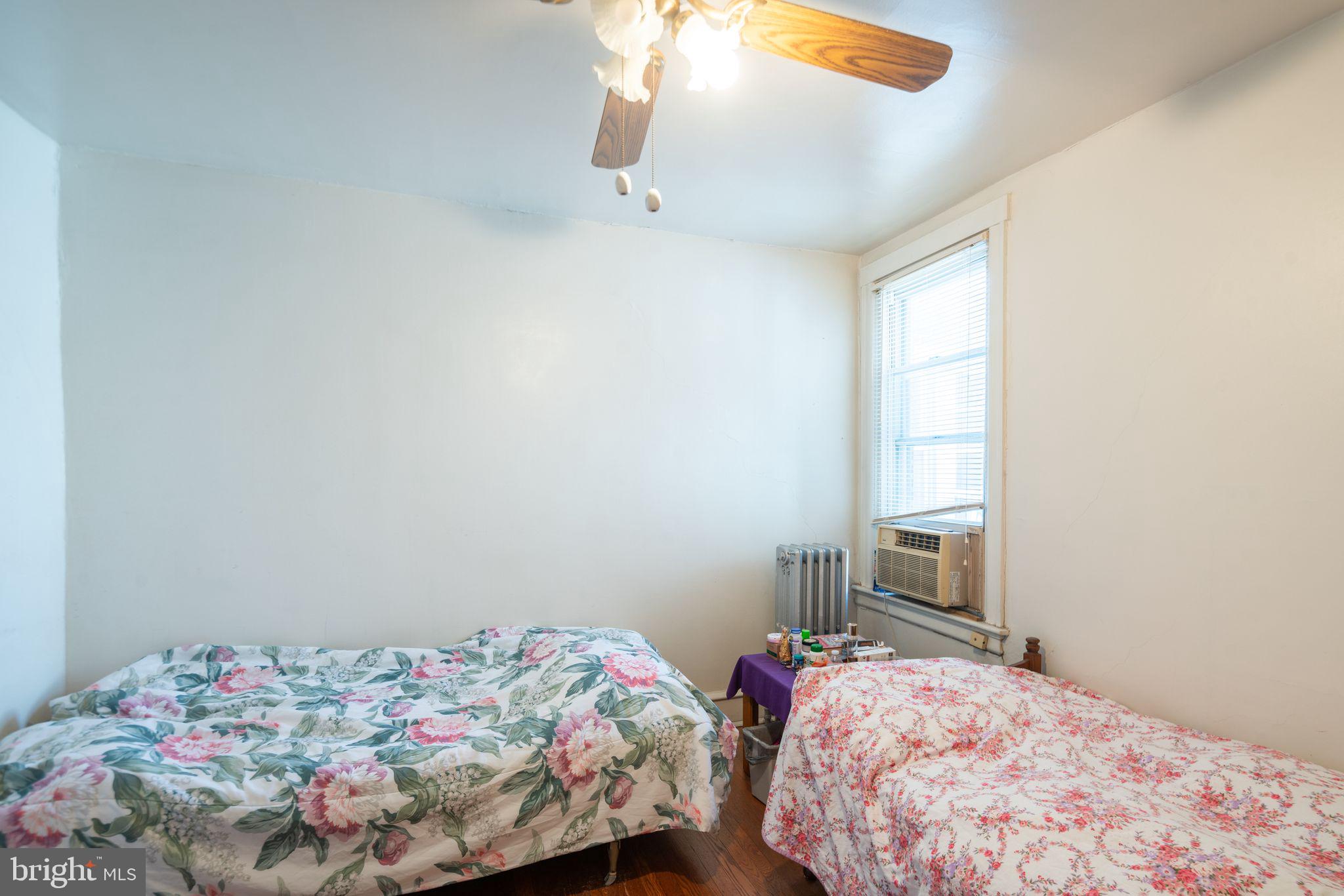 527 van Kirk St