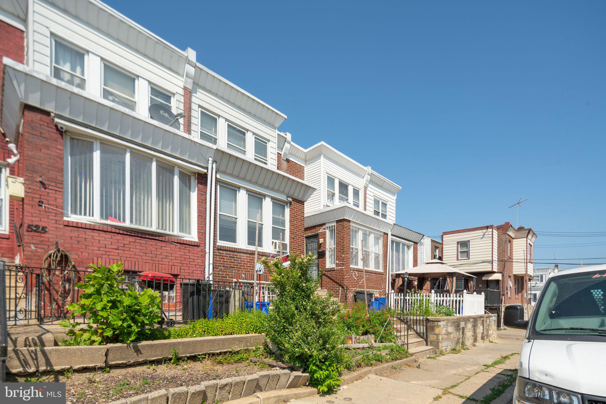 527 van Kirk St