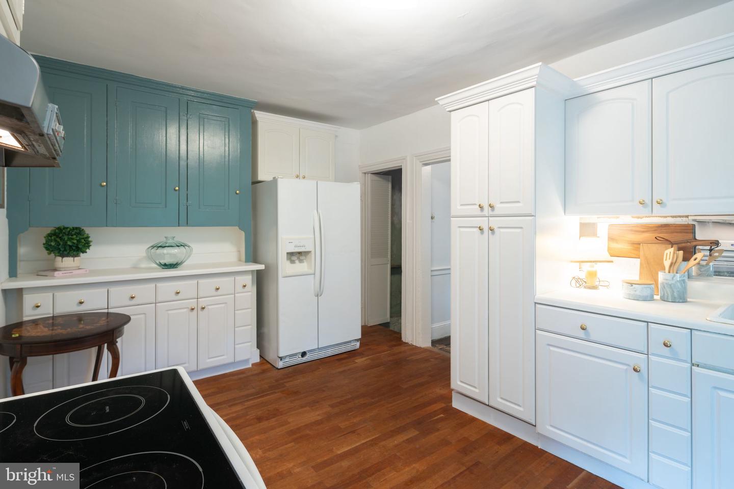 34 W Willow Grove Ave