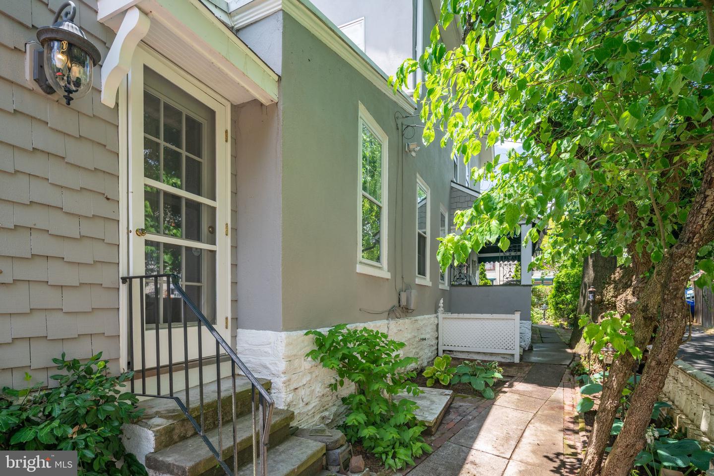 34 W Willow Grove Ave