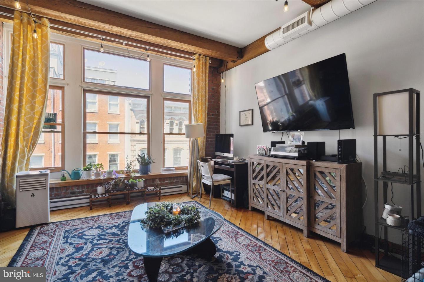 122-24 Chestnut St #401