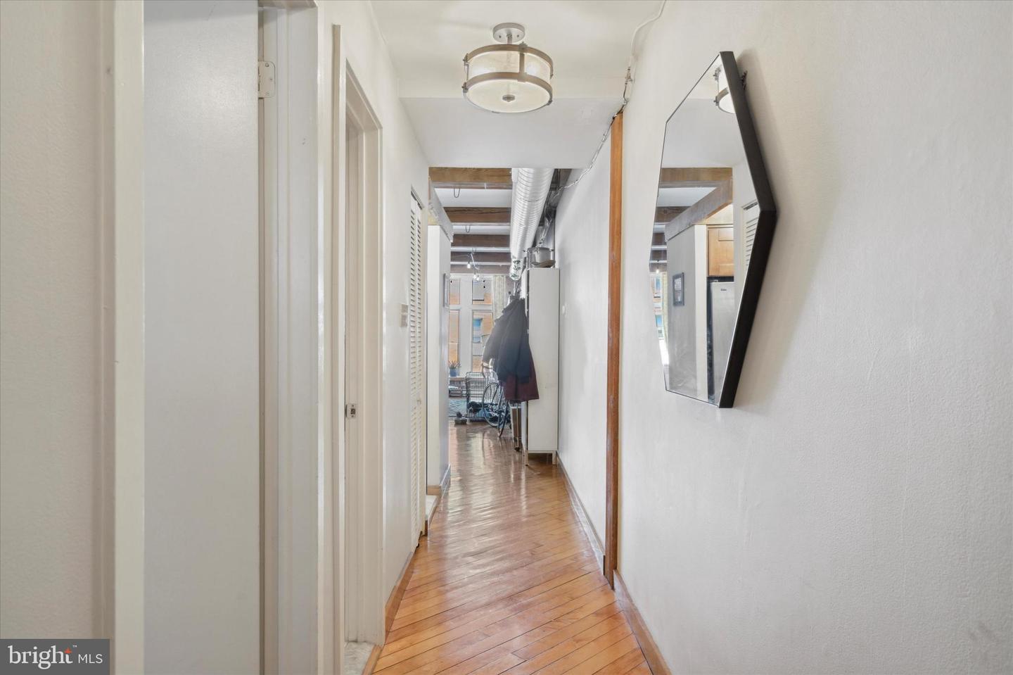 122-24 Chestnut St #401