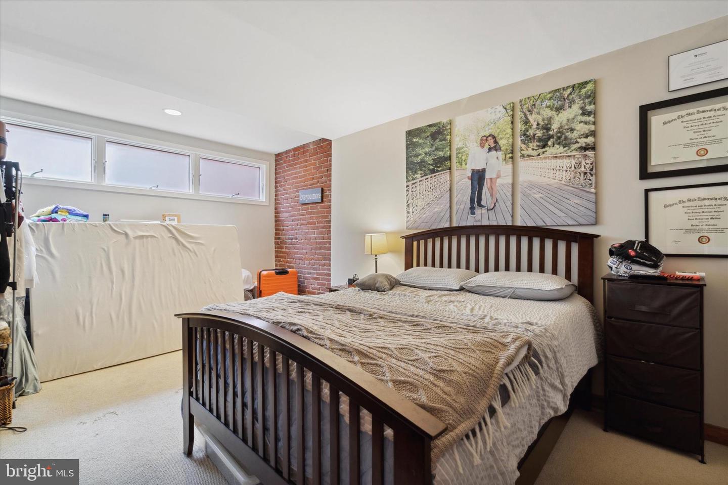 122-24 Chestnut St #401