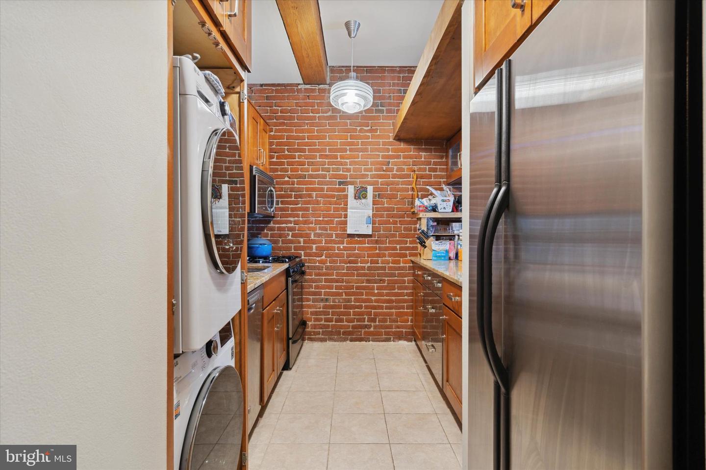 122-24 Chestnut St #401