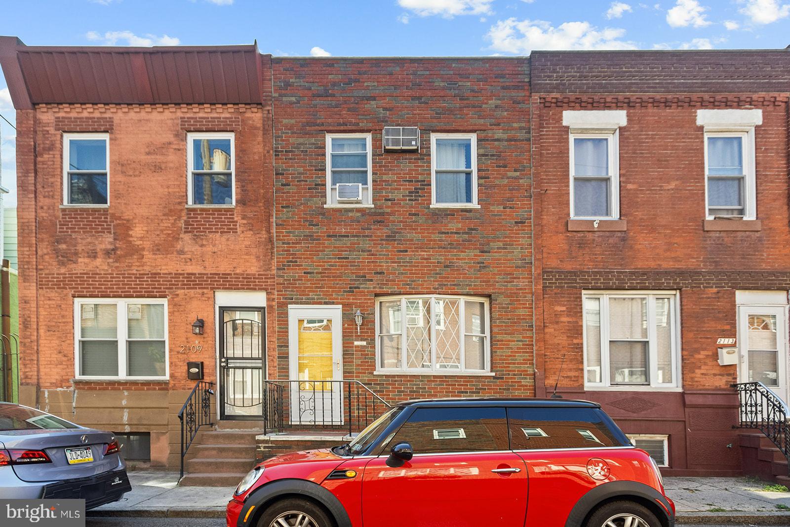 2111 S Rosewood St