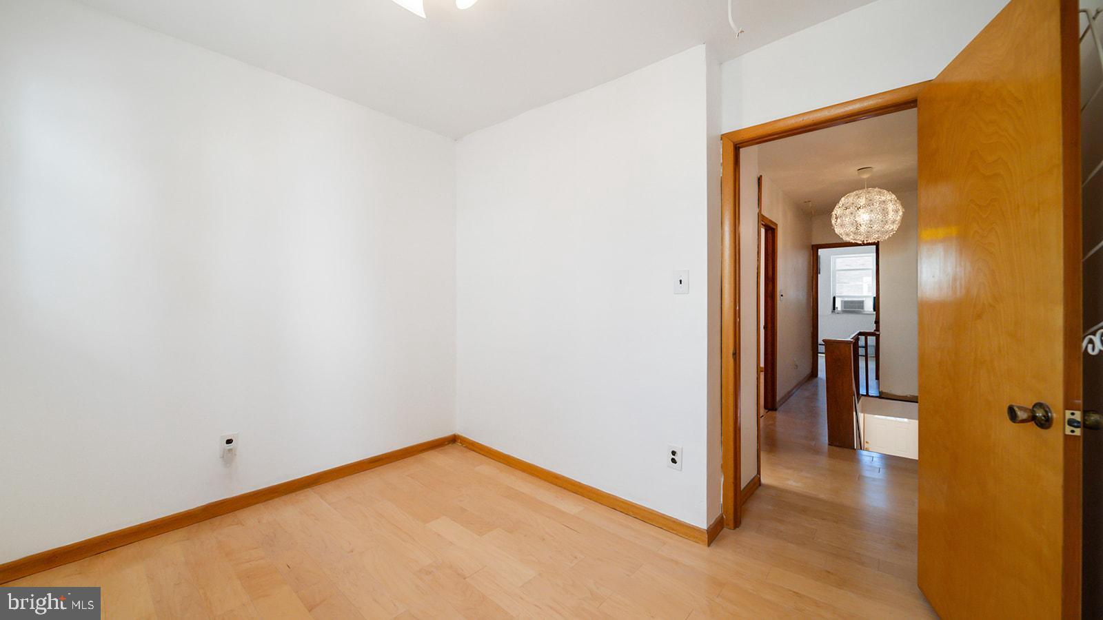 2111 S Rosewood St