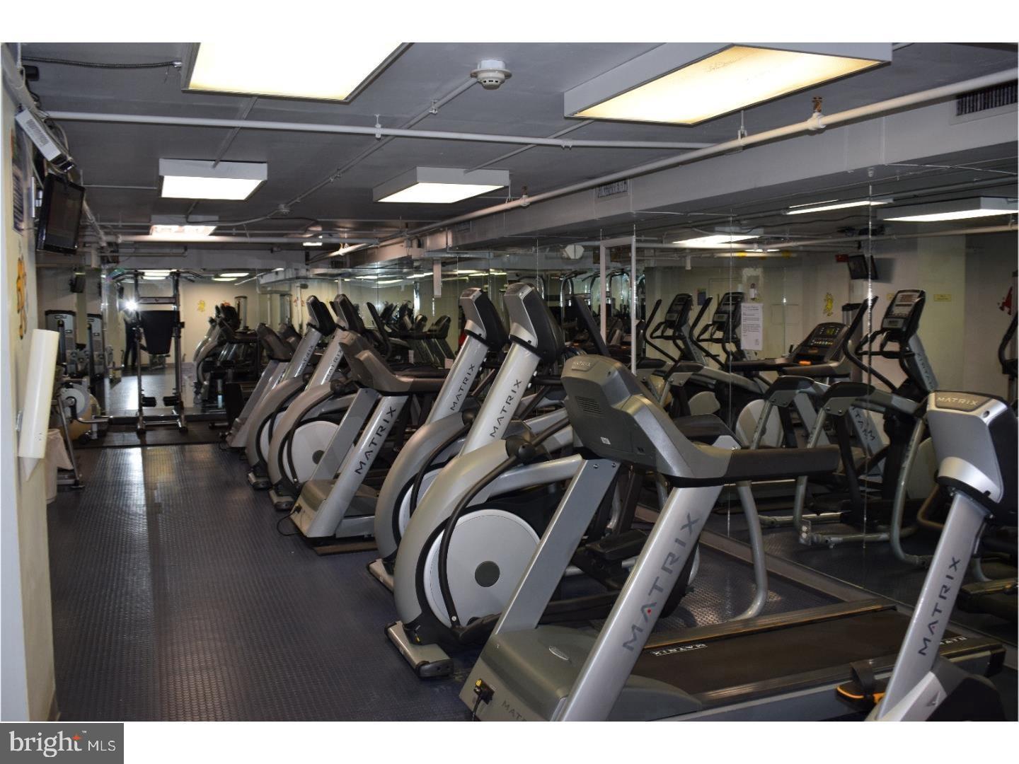 2101-17 Chestnut St #1420