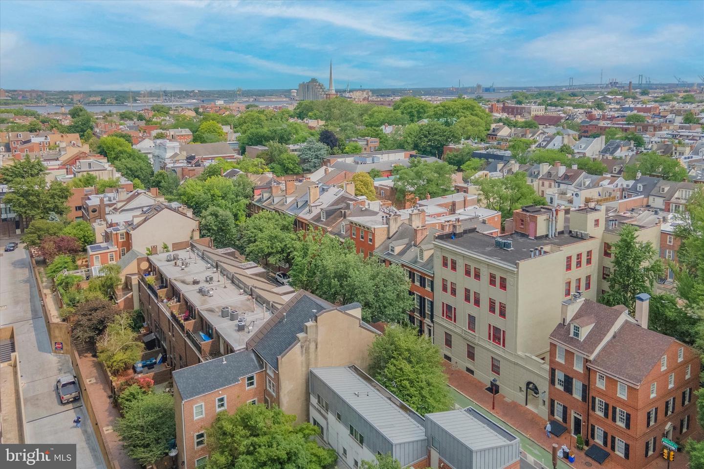 532 Manning Walk #3