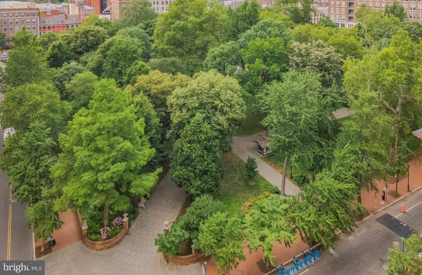 532 Manning Walk #3