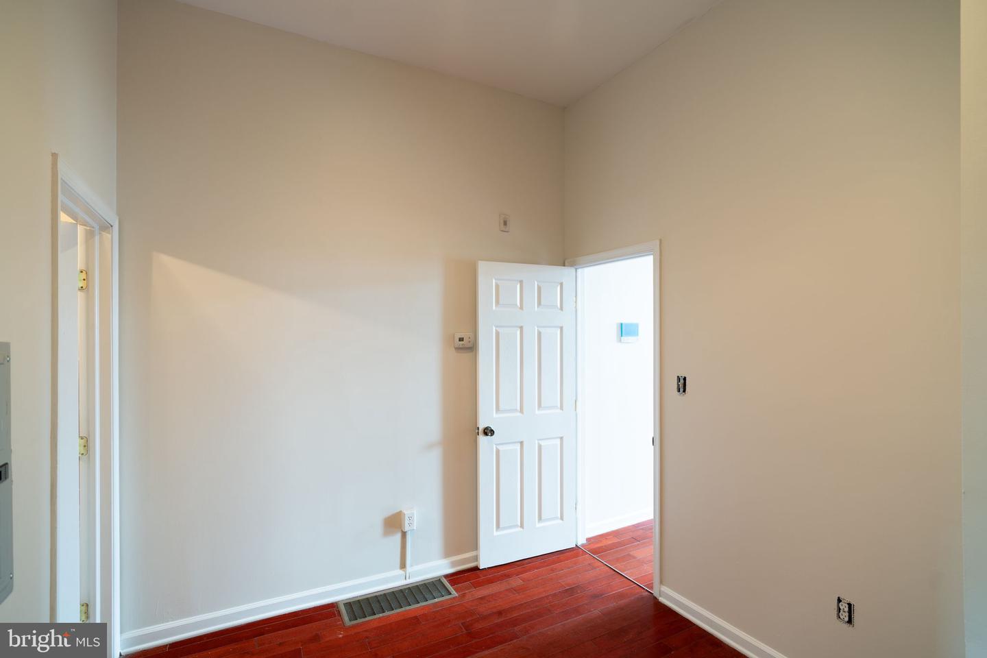 1422 Christian St #1f