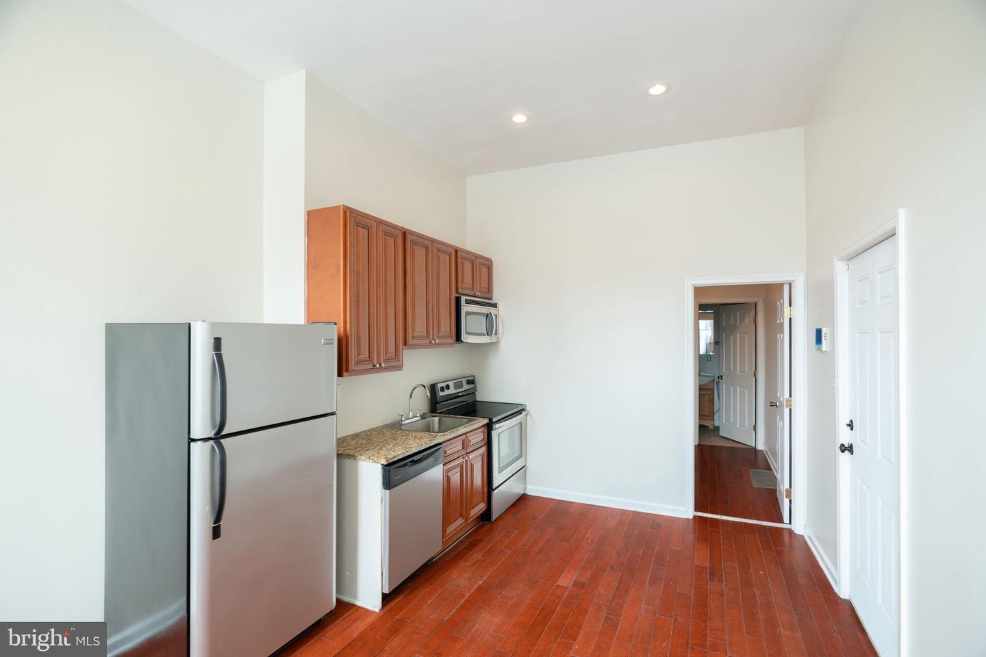 1422 Christian St #1f