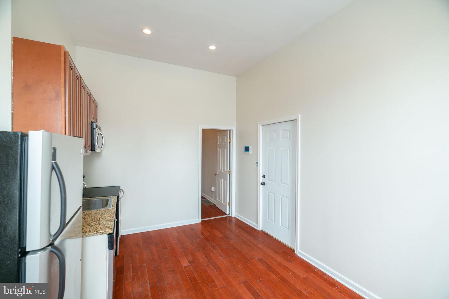 1422 Christian St #1f
