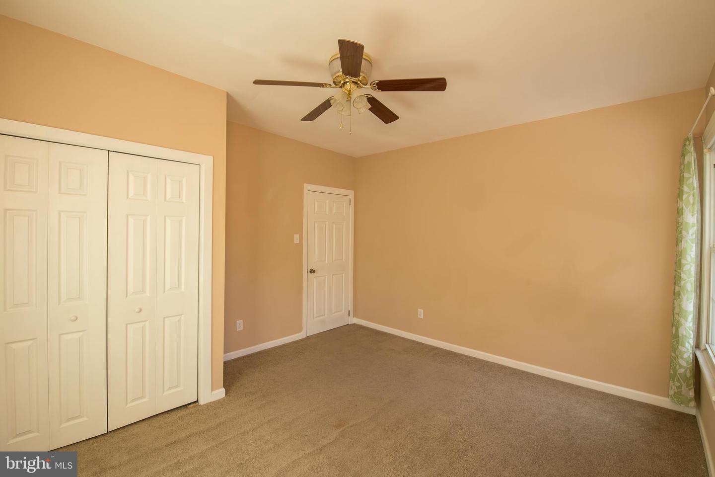 724 E Locust Ave