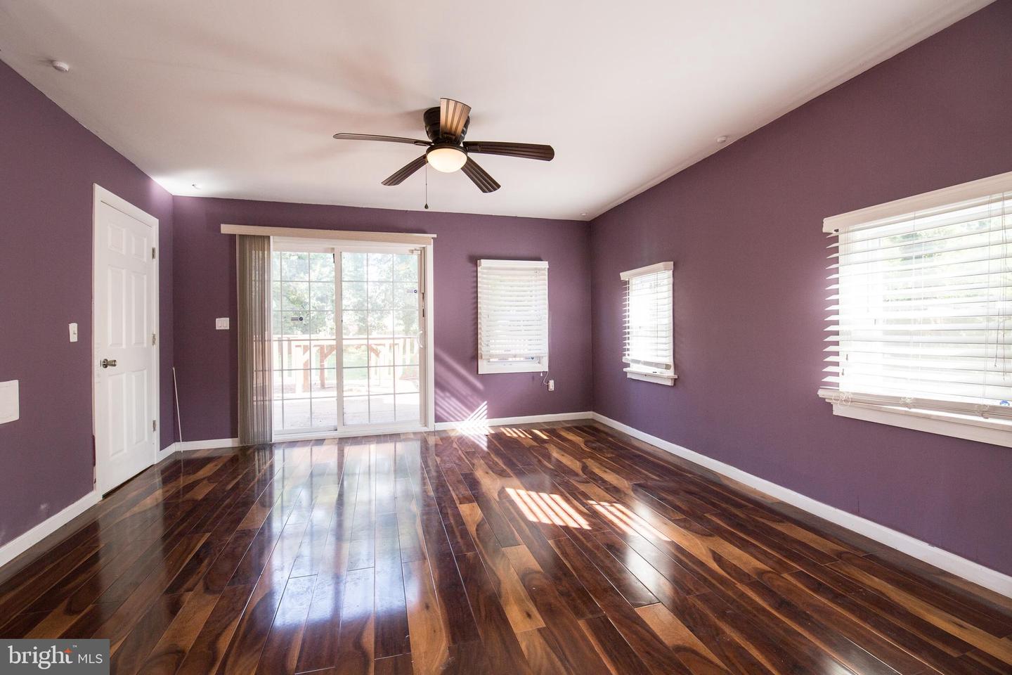 724 E Locust Ave