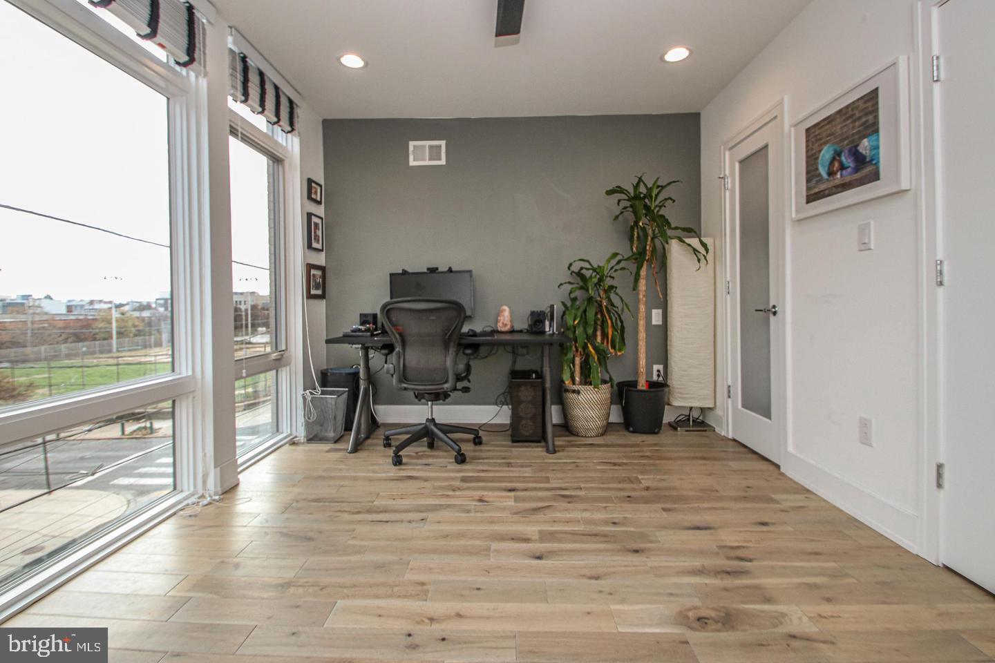 1504 N Hancock