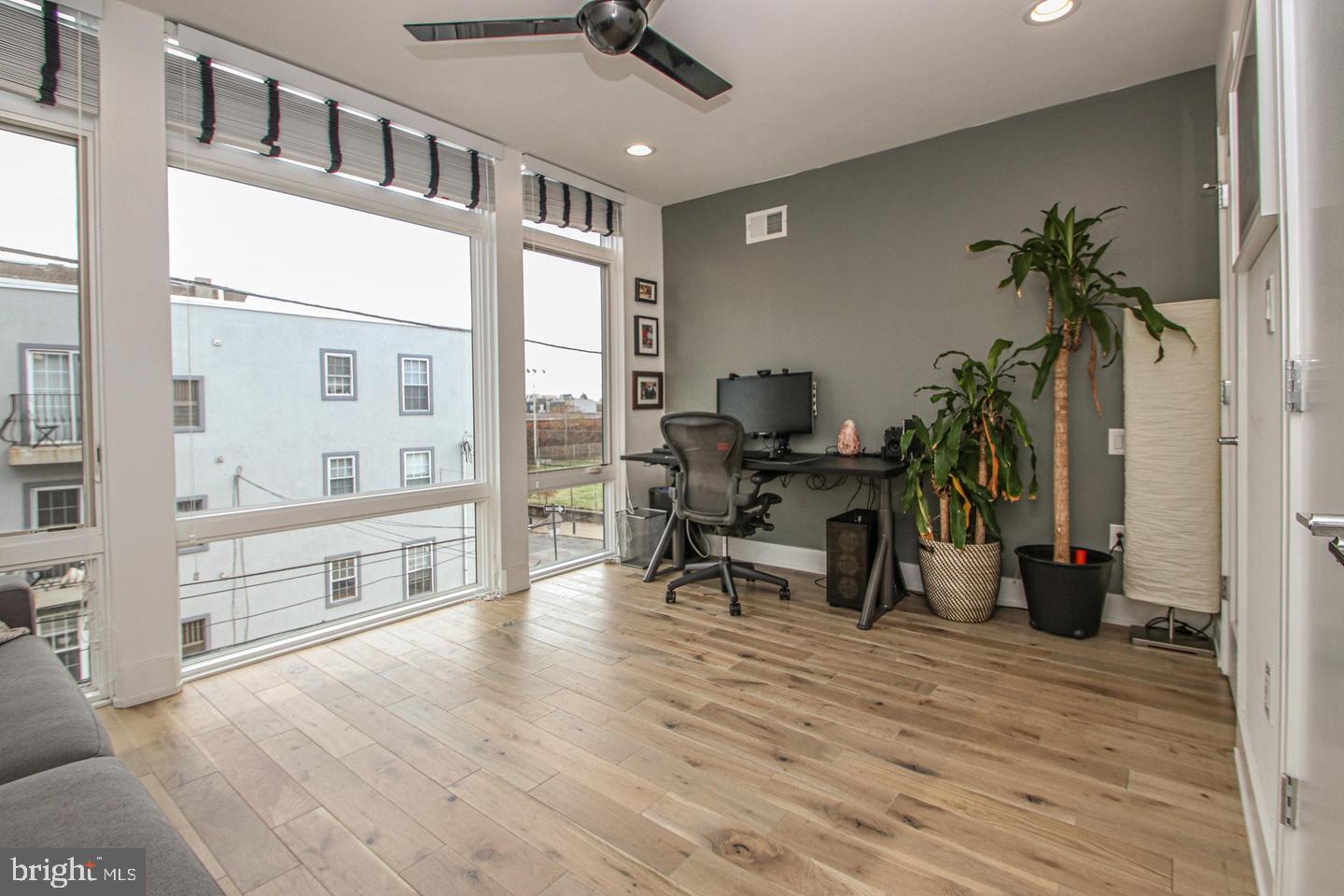 1504 N Hancock