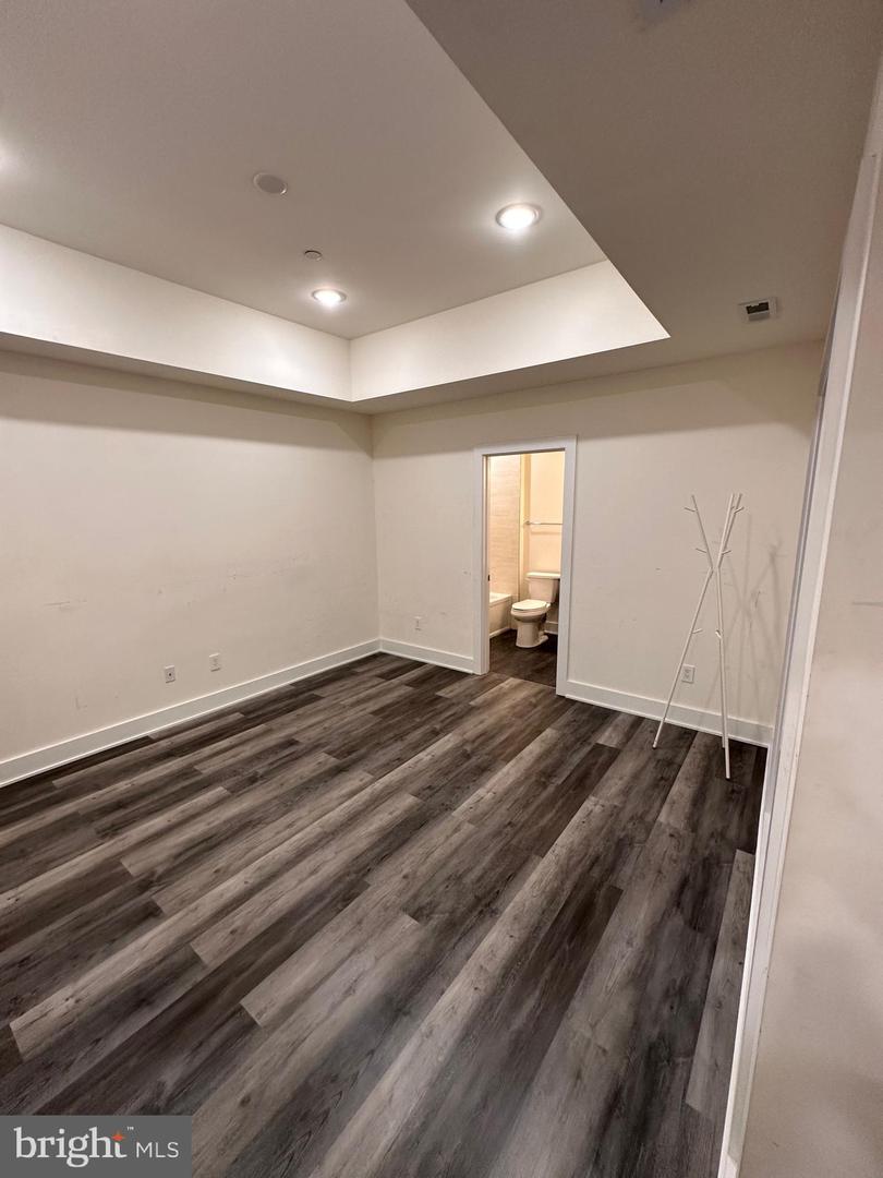518 W Montgomery Ave #5