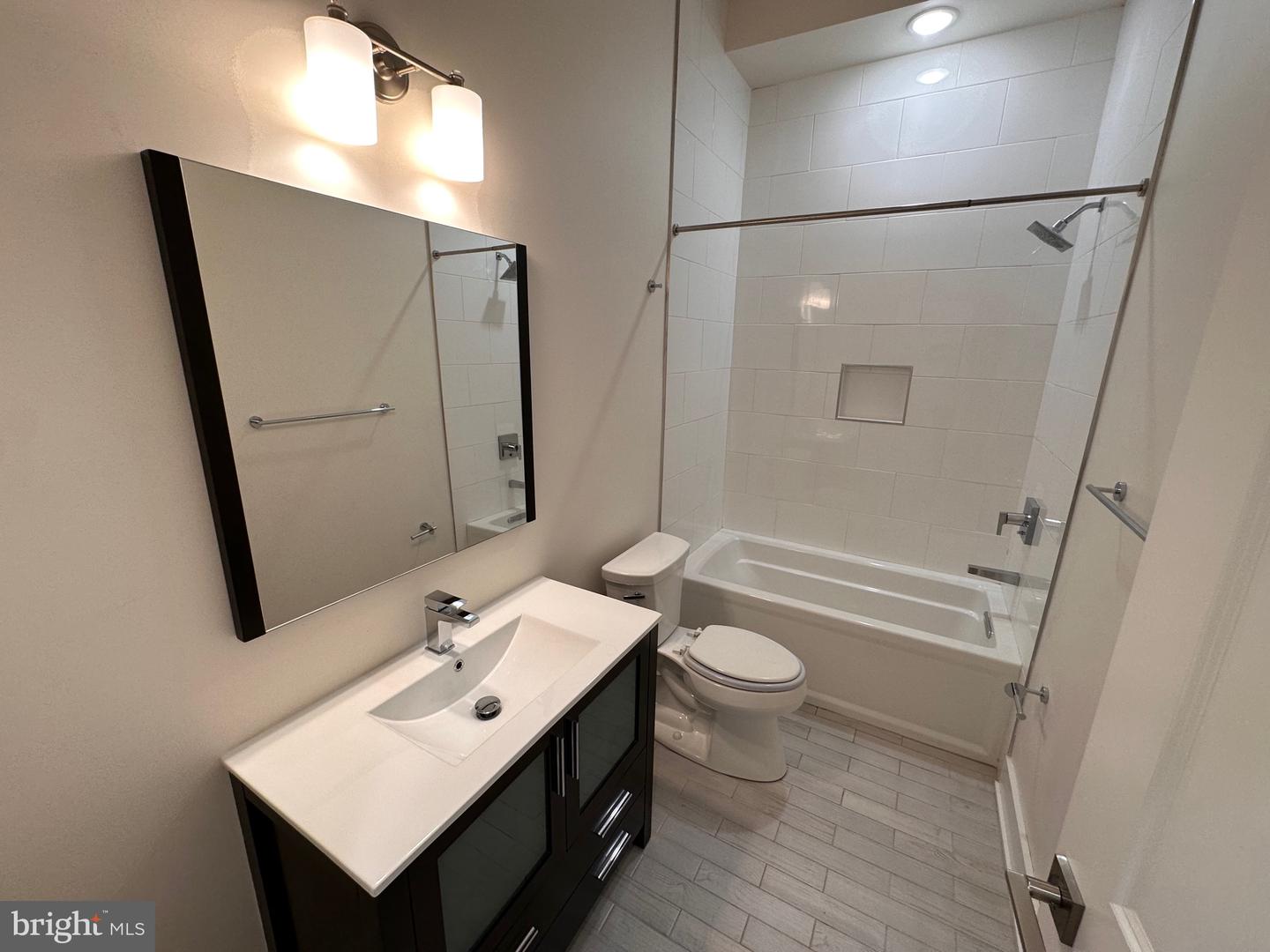 518 W Montgomery Ave #5