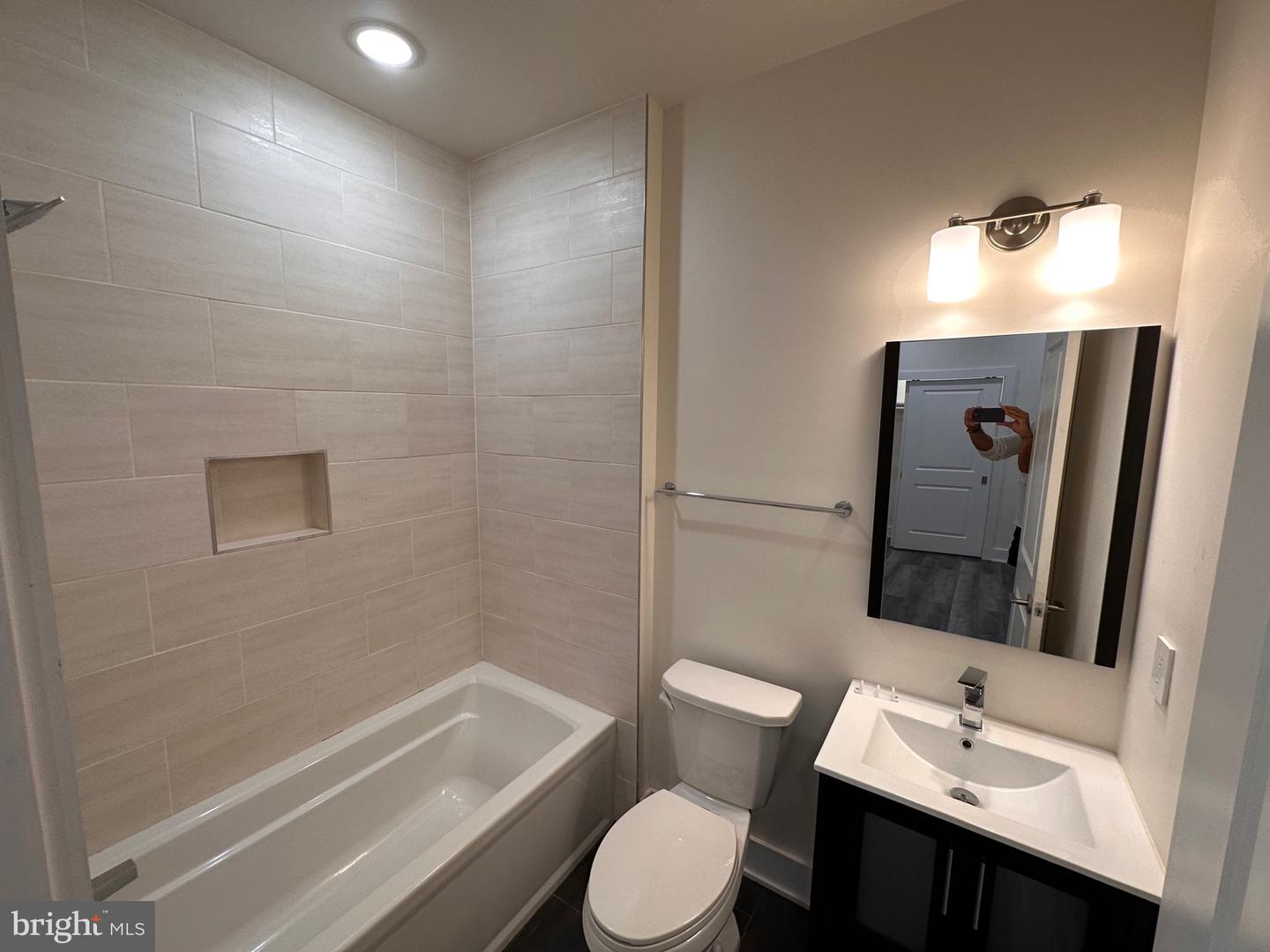518 W Montgomery Ave #5