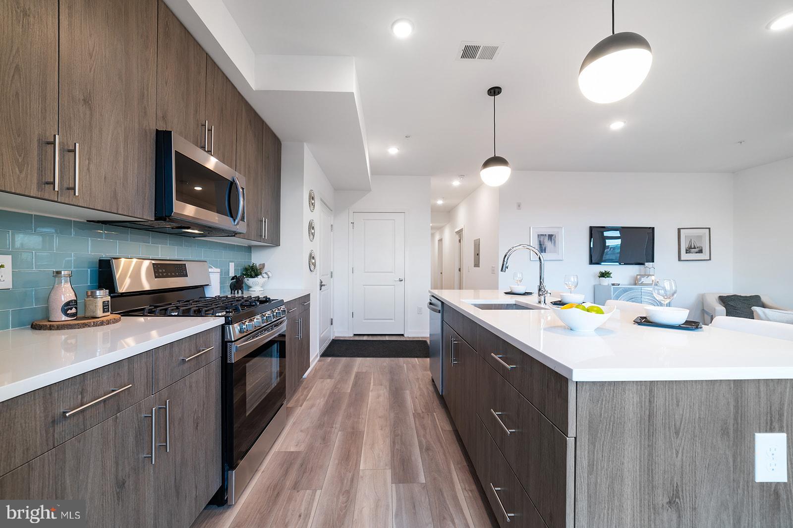 2031 E Lehigh Ave #21b