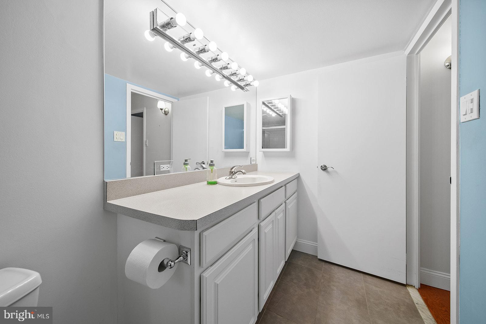 1901 John F Kennedy Blvd #1215