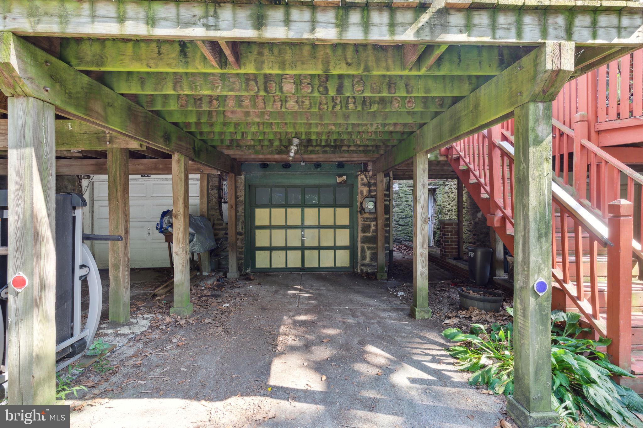 465 W Harvey St