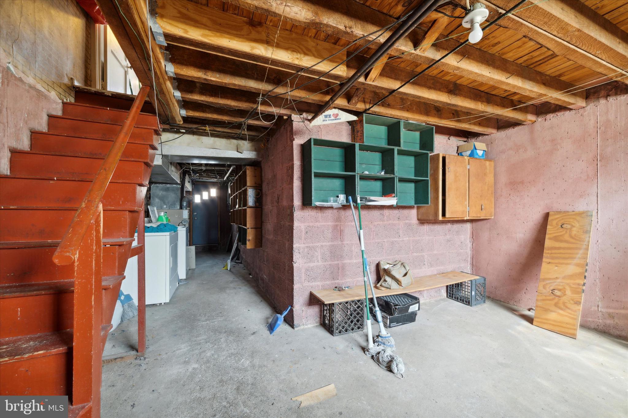 1015 E Cheltenham Ave