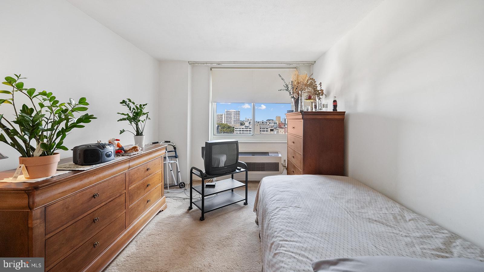 1901 John F Kennedy Blvd #922