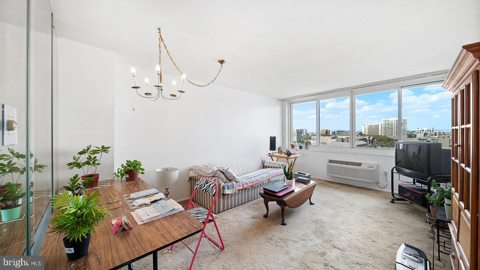 1901 John F Kennedy Blvd #922