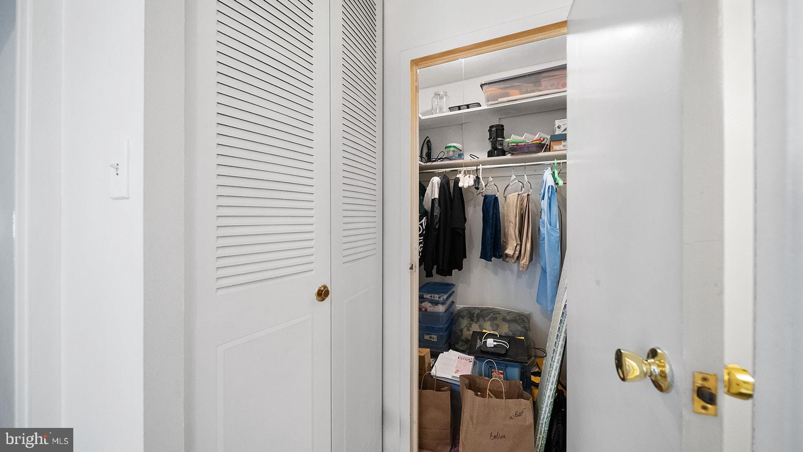 1901 John F Kennedy Blvd #922