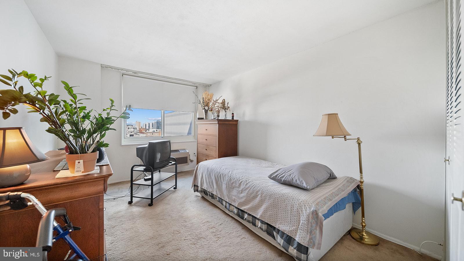 1901 John F Kennedy Blvd #922