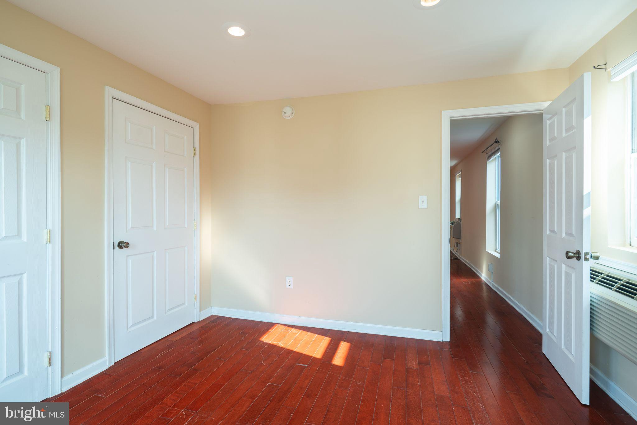 1422 Christian St #3r