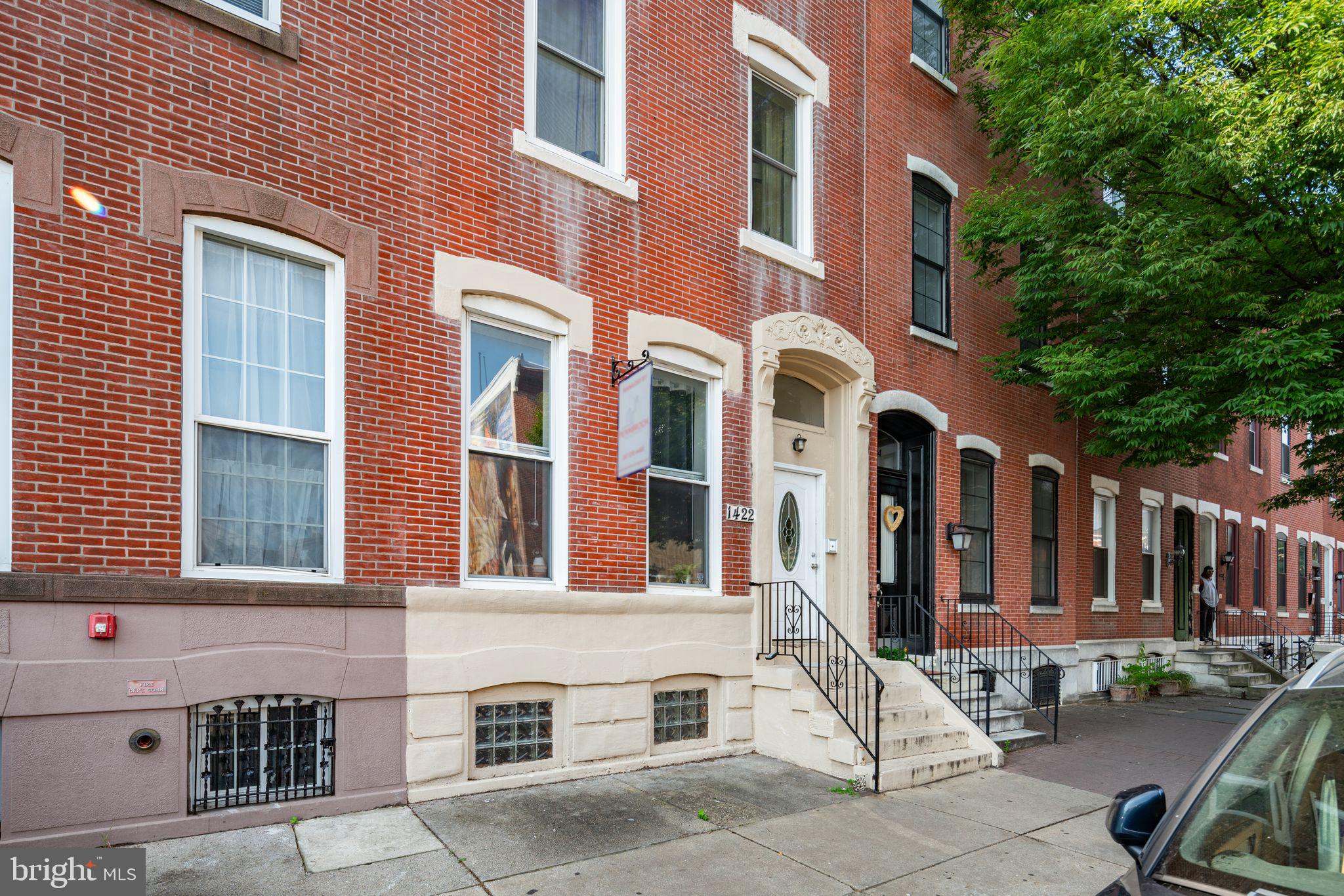 1422 Christian St #3r