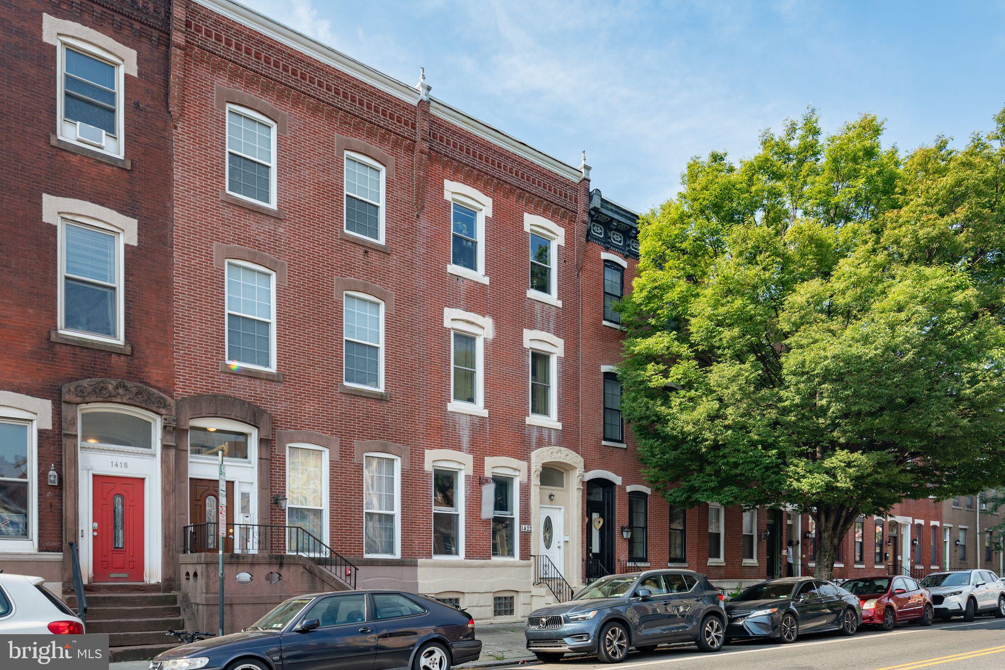 1422 Christian St #3r
